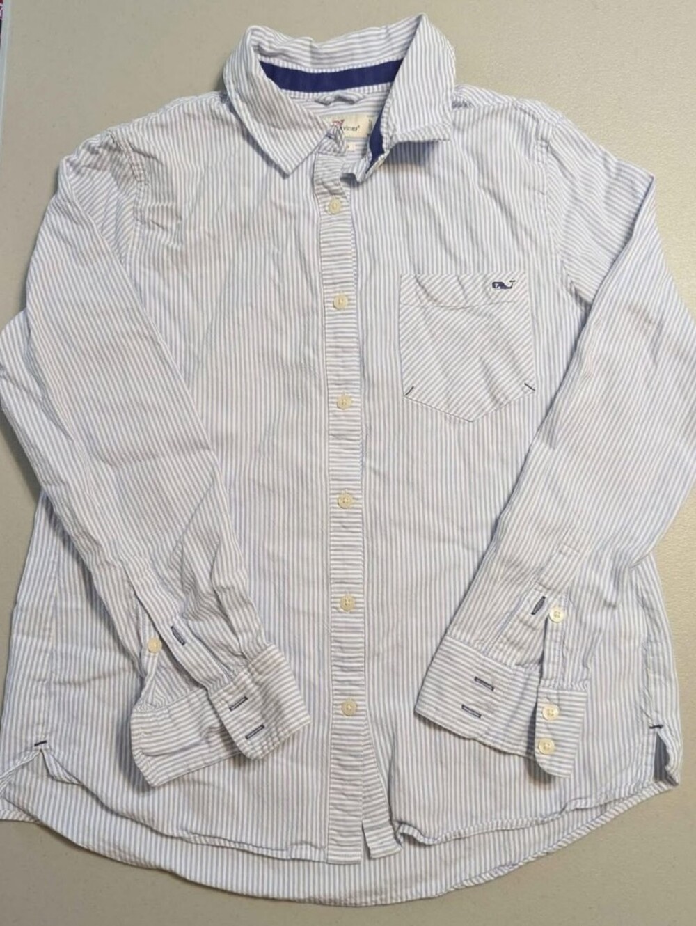 Women's size 2 Vineyard Vines button up shirt